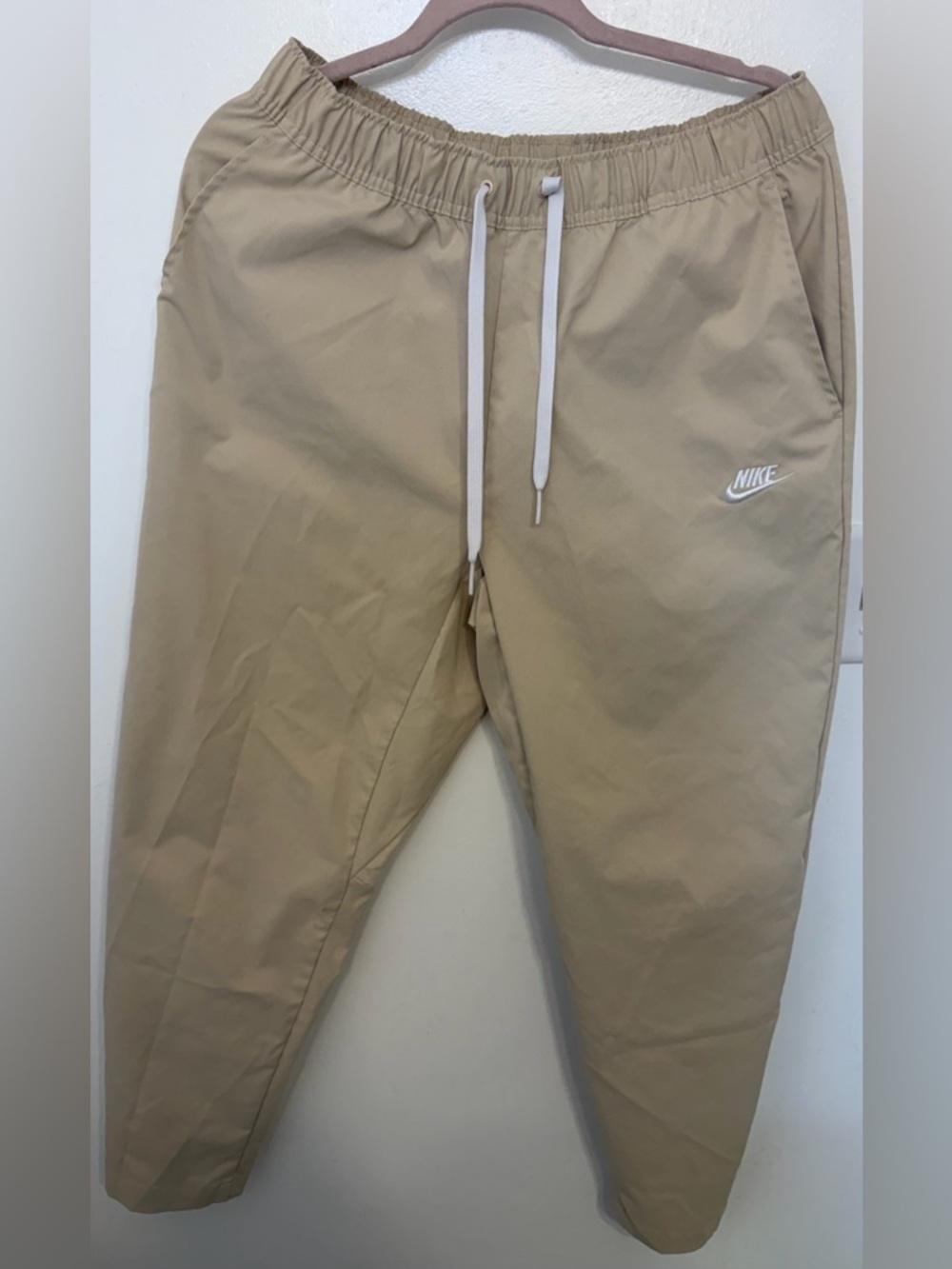 Men's L Nike Woven Tapered Leg Pants